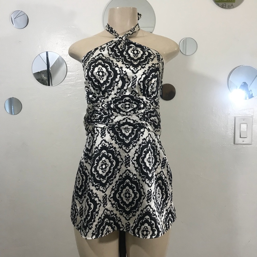 White House| Black market blouse M halter top